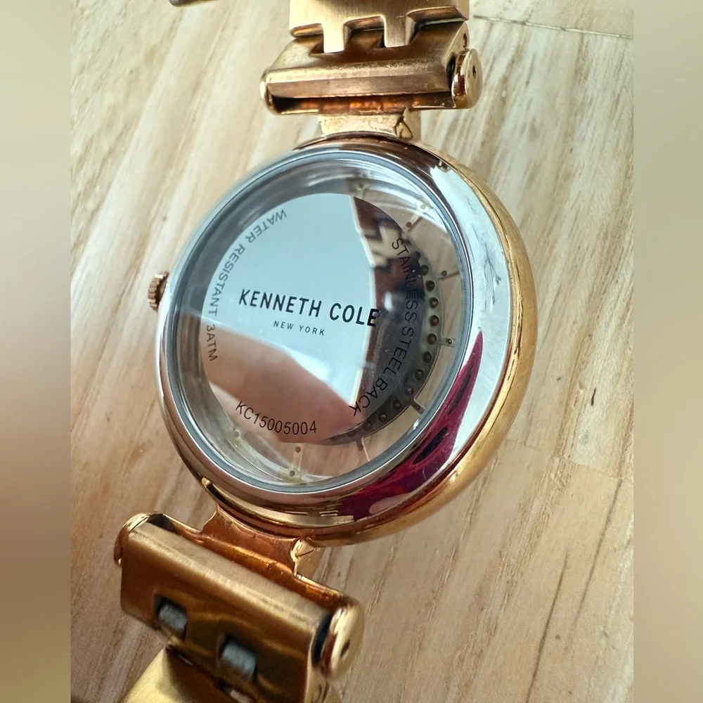 Kenneth Cole New York ladies rose gold tone dress watch NEW BATTERY